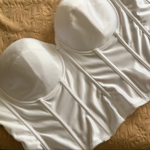 Dominique Intimate Apparel Other - NWT White satin brasselette